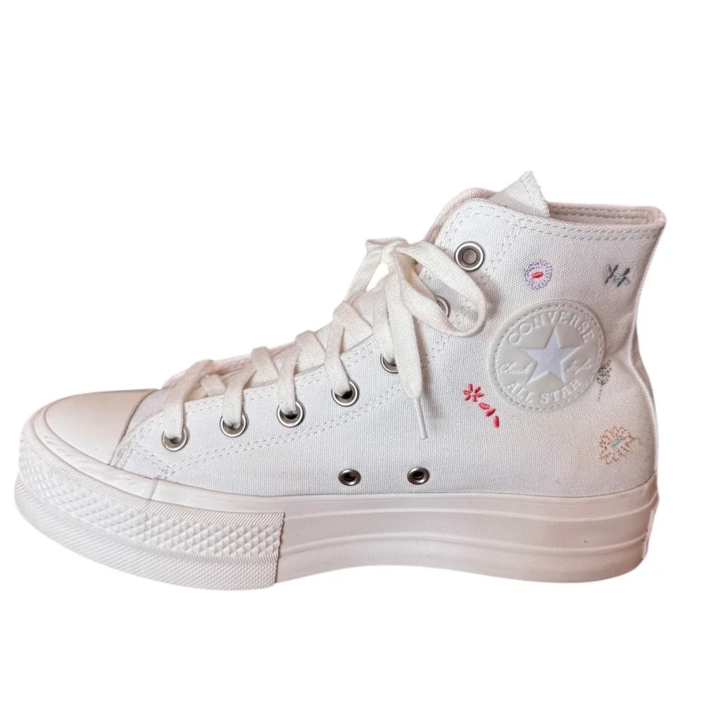 Converse Chuck Taylor All Star Lift Floral Embroidered Hi Tops‎ Women 8.5